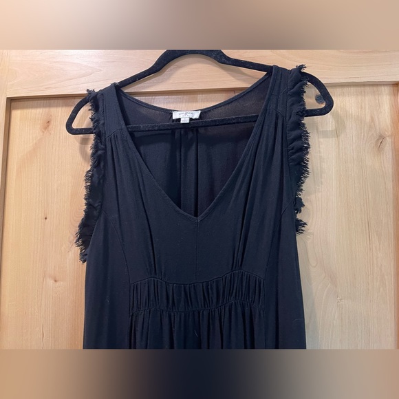 Black maxi v-neck dress - Picture 5 of 9